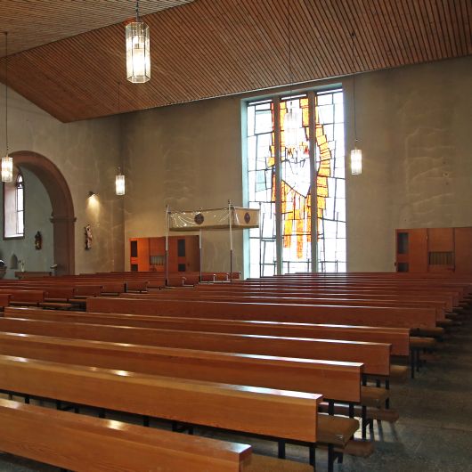 Die Pfarrkirche Sankt Bartholomäus in Motten wird ab Herbst 2019 teilweise rück- und neu aufgebaut. Der hintere Teil der alten Kirche wird zur neuen Kirche umgebaut.