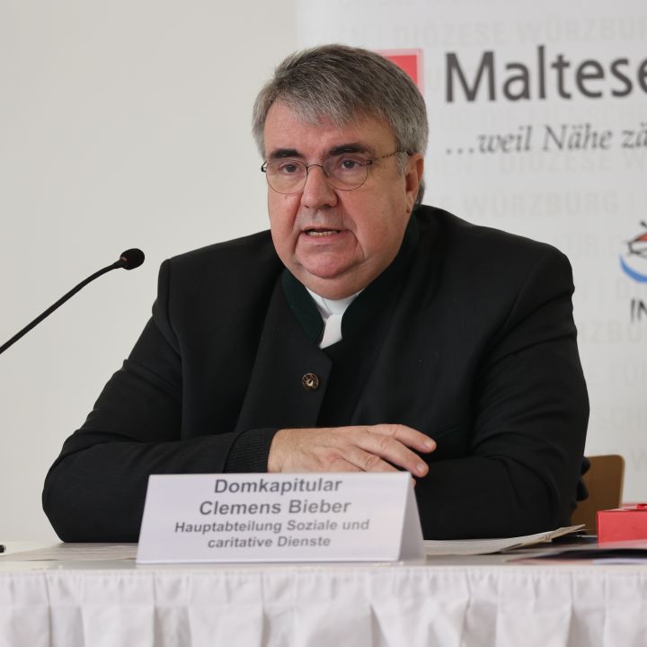 Domkapitular Clemens Bieber, Vorsitzender des Diözesan-Caritasverbands Würzburg