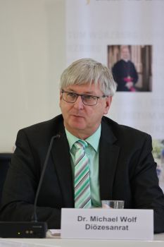 Es sei „notwendig und höchste Zeit“, dass die Diözese mit der Festlegung einer Strategie begonnen habe, erklärte Diözesanratsvorsitzender Dr. Michael Wolf.